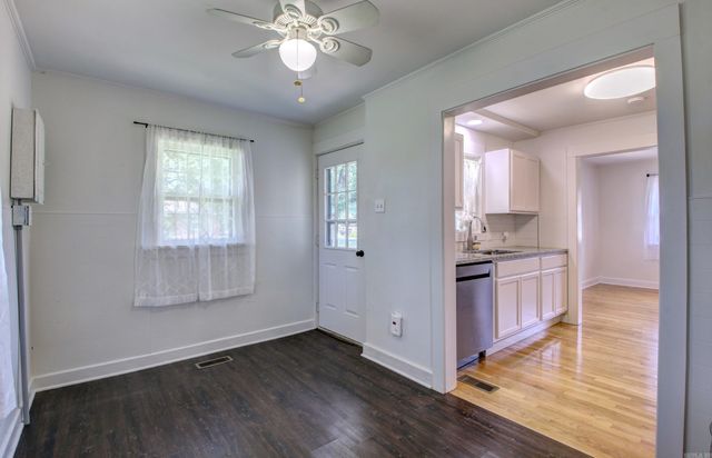 721 Fairview St, Conway, AR 72034