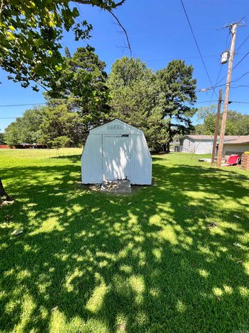 721 Fairview St, Conway, AR 72034