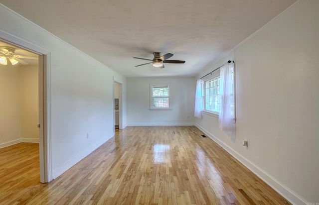 721 Fairview St, Conway, AR 72034