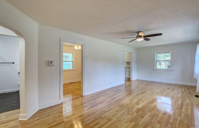 721 Fairview St, Conway, AR 72034