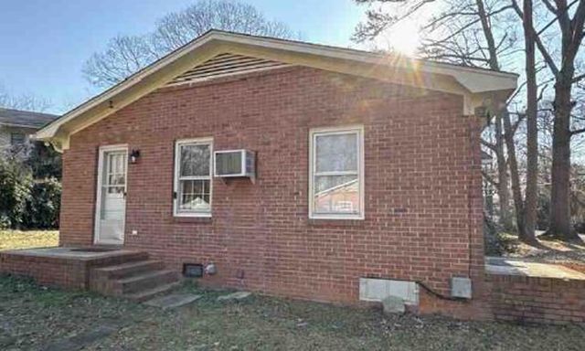 2052 Pineview Drive, Spartanburg, SC 29307