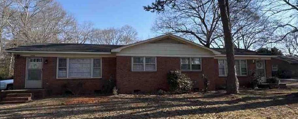 2052 Pineview Drive, Spartanburg, SC 29307