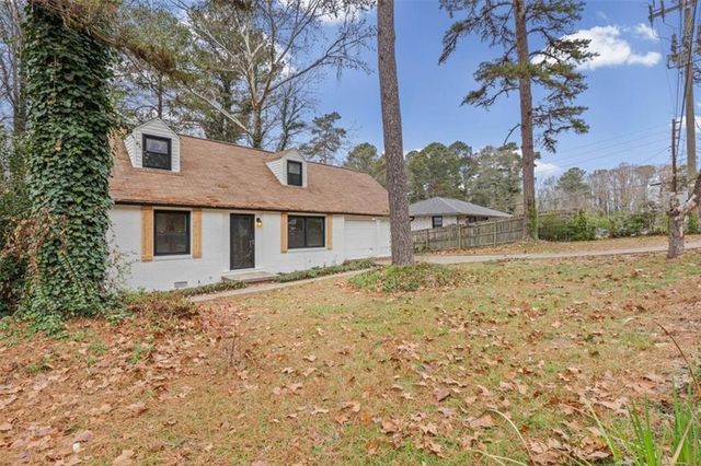 2451 Pine NW Drive, Kennesaw, GA 30152