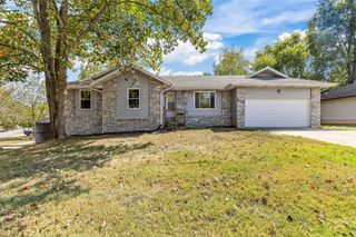 602 East Cherry Street, Nixa, MO 65714
