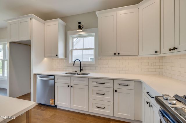 266 Winston Place, Johnson City, TN 37615