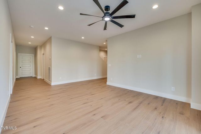 266 Winston Place, Johnson City, TN 37615