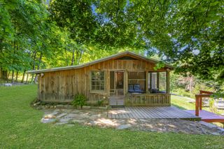 6 Woods Road, Rhinebeck, NY 12572