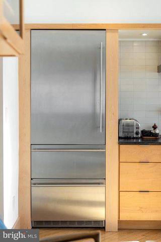 818 W BEAVER AVE, State College, PA 16801