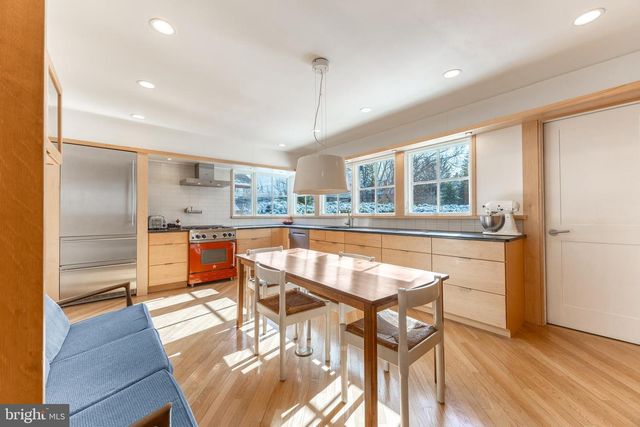 818 W BEAVER AVE, State College, PA 16801