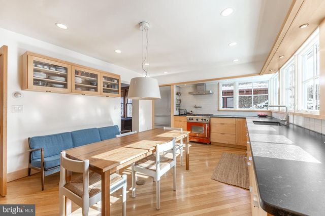 818 W BEAVER AVE, State College, PA 16801