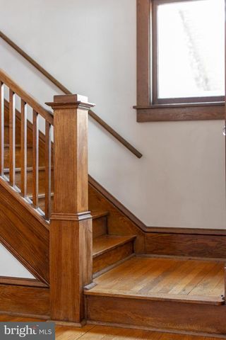 818 W BEAVER AVE, State College, PA 16801