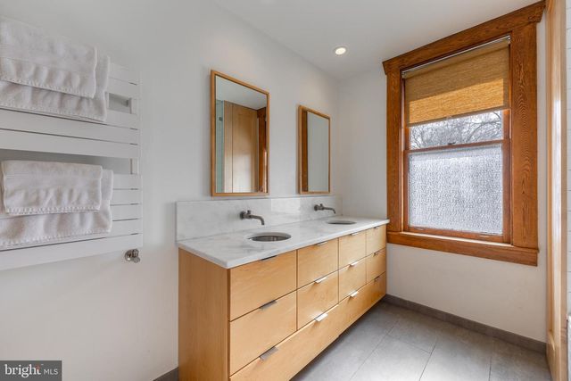 818 W BEAVER AVE, State College, PA 16801