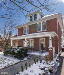 818 W BEAVER AVE, State College, PA 16801