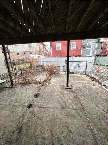 227 Calhoun Avenue, Bronx, NY 10465