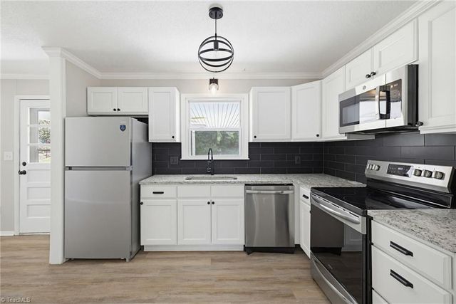 2417 White Horn Road, Kernersville, NC 27284