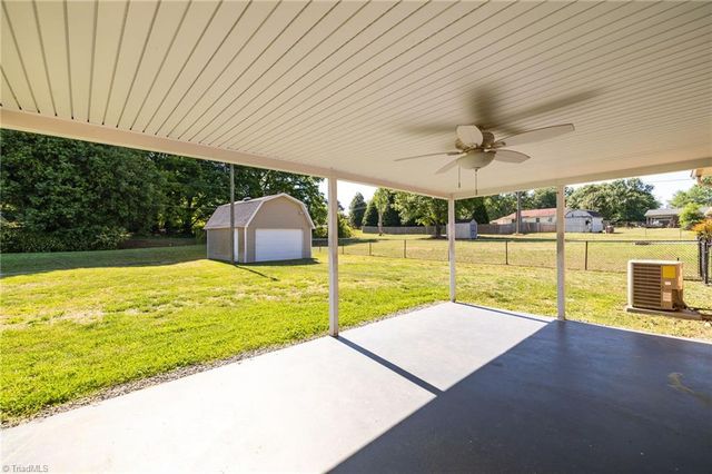 2417 White Horn Road, Kernersville, NC 27284
