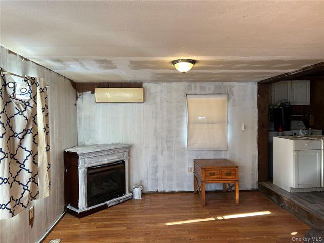 34 Dogwood Loop, Bloomingburg, NY 12721