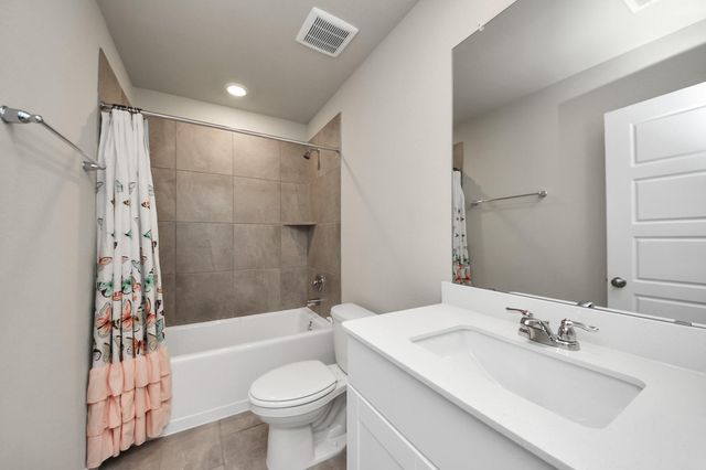 8523 Treetop Heights Drive, Baytown, TX 77523