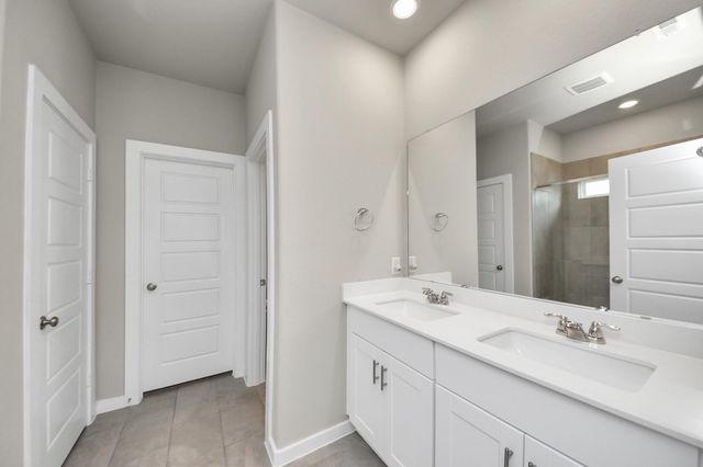 8523 Treetop Heights Drive, Baytown, TX 77523