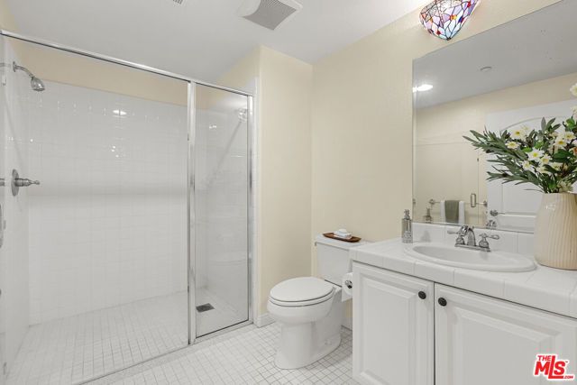 1708 Tanager Street 1-202, Ventura, CA 93003