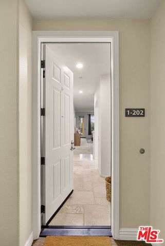 1708 Tanager Street 1-202, Ventura, CA 93003