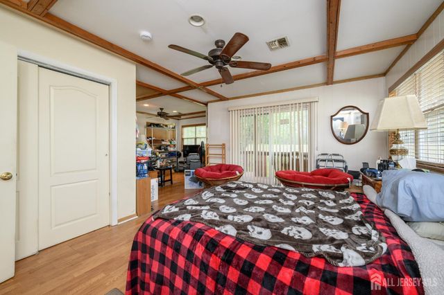 102 Canterbury Lane, Toms River, NJ 08757