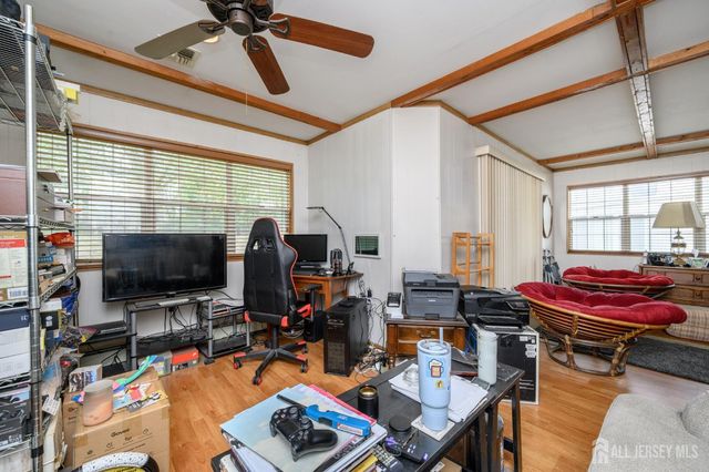 102 Canterbury Lane, Toms River, NJ 08757