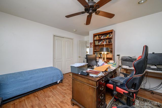 102 Canterbury Lane, Toms River, NJ 08757