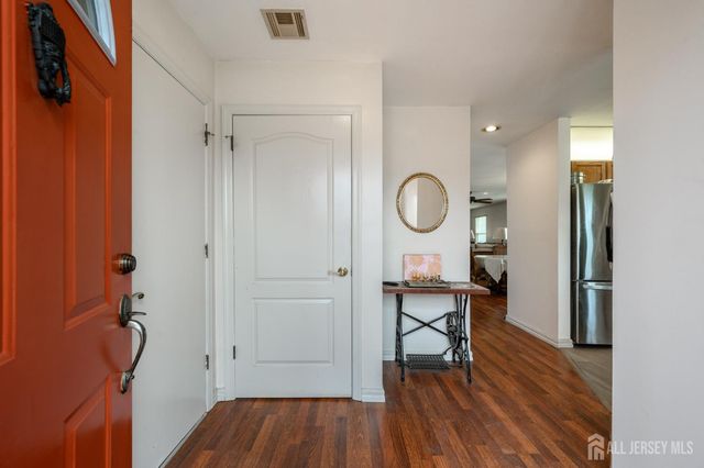 102 Canterbury Lane, Toms River, NJ 08757