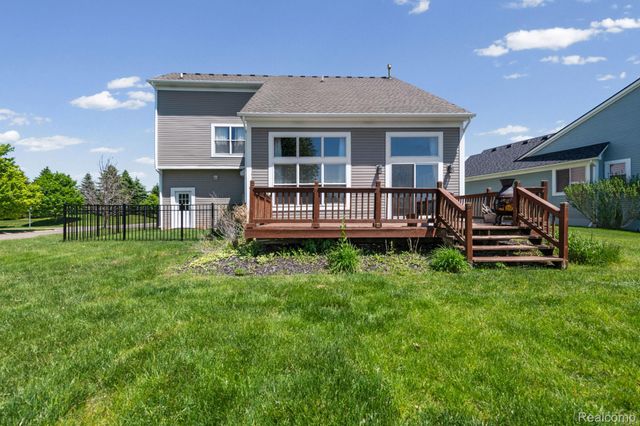 840 Cross Circle, Oxford Charter Township, MI 48371