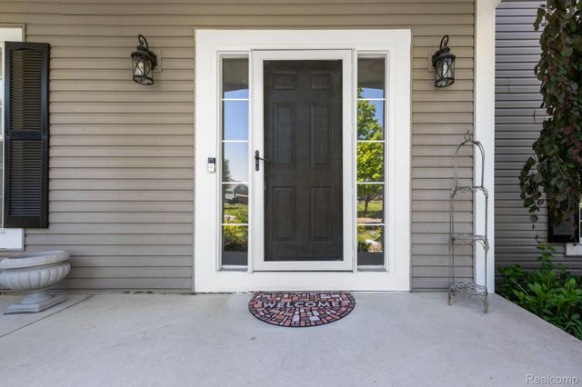 840 Cross Circle, Oxford Charter Township, MI 48371
