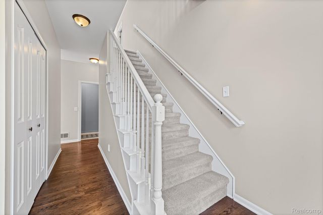 840 Cross Circle, Oxford Charter Township, MI 48371