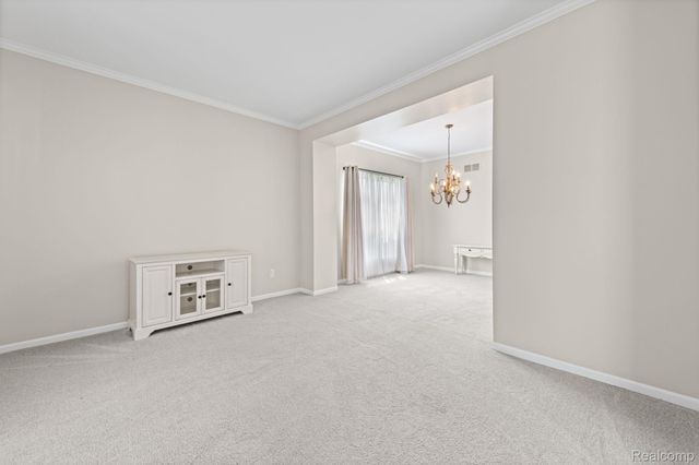 840 Cross Circle, Oxford Charter Township, MI 48371