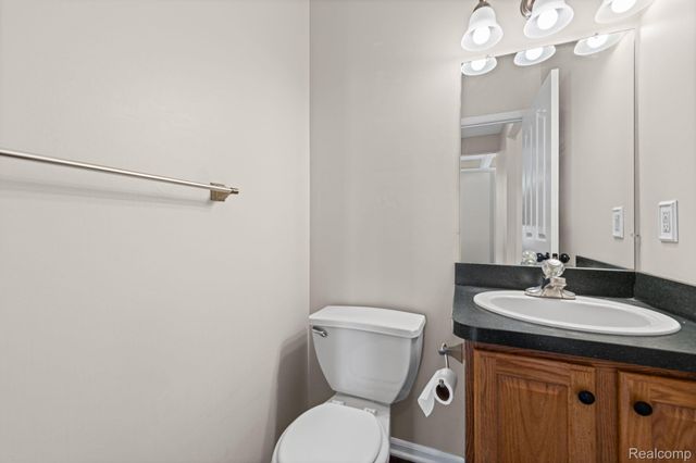 840 Cross Circle, Oxford Charter Township, MI 48371