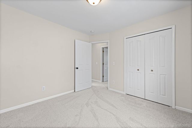 840 Cross Circle, Oxford Charter Township, MI 48371