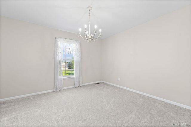 840 Cross Circle, Oxford Charter Township, MI 48371
