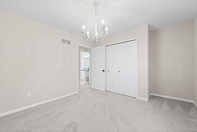 840 Cross Circle, Oxford Charter Township, MI 48371