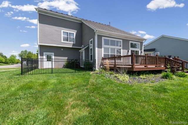 840 Cross Circle, Oxford Charter Township, MI 48371