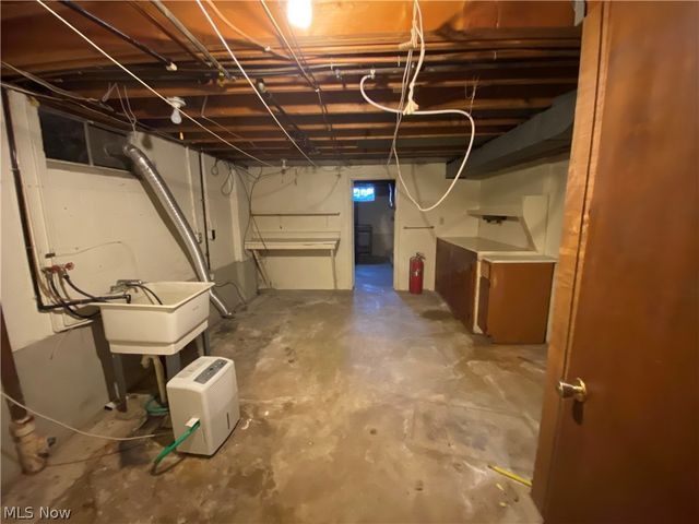 4700 Woodridge Drive, Austintown, OH 44515
