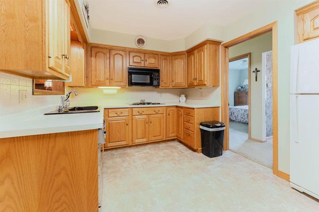 1947 MCCURDY STREET, Oshkosh, WI 54902