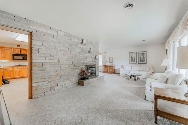 1947 MCCURDY STREET, Oshkosh, WI 54902