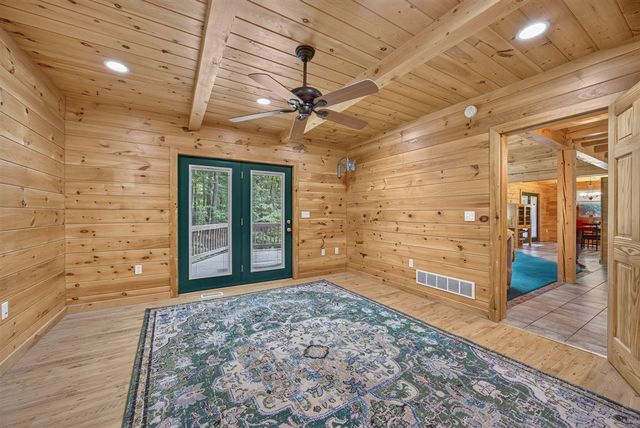 10231 Mountain View Trail, Canadian Lakes, MI 49346
