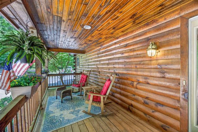 10231 Mountain View Trail, Canadian Lakes, MI 49346