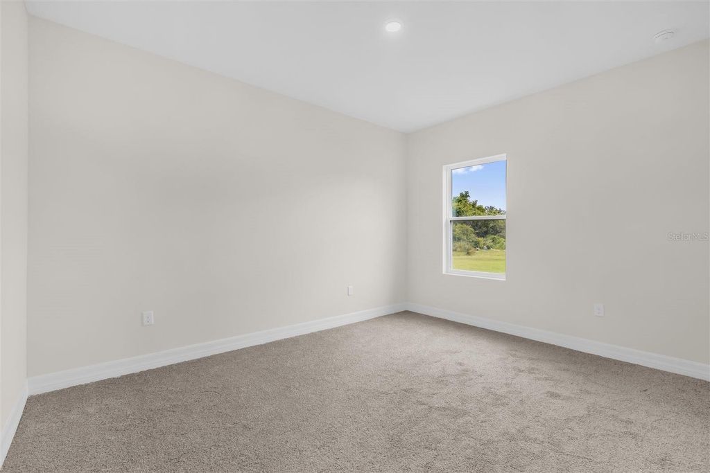 Image 18 of property listing at 13990 SW 34TH TERRACE ROAD, Ocala, FL 34473