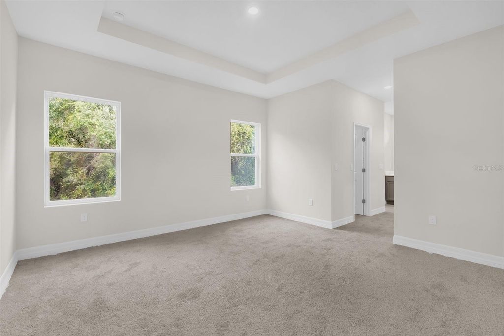 Image 20 of property listing at 13990 SW 34TH TERRACE ROAD, Ocala, FL 34473