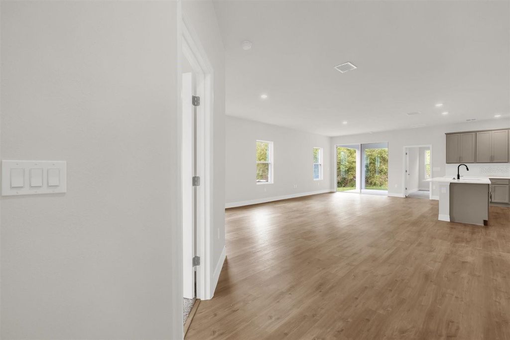 Image 3 of property listing at 13990 SW 34TH TERRACE ROAD, Ocala, FL 34473