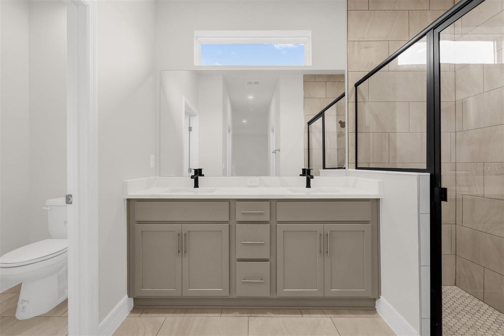 Image 23 of property listing at 13990 SW 34TH TERRACE ROAD, Ocala, FL 34473