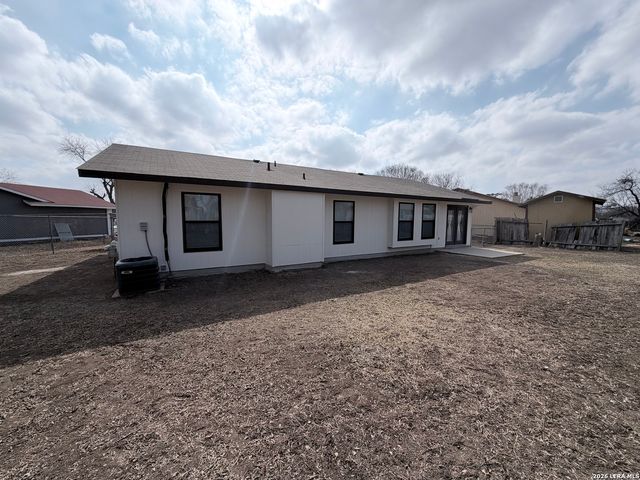 9002 Clipper, San Antonio, TX 78242