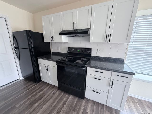 9002 Clipper, San Antonio, TX 78242