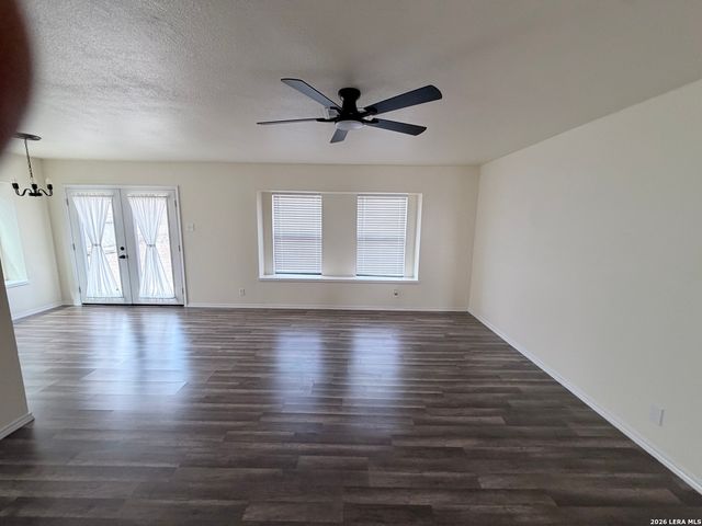 9002 Clipper, San Antonio, TX 78242